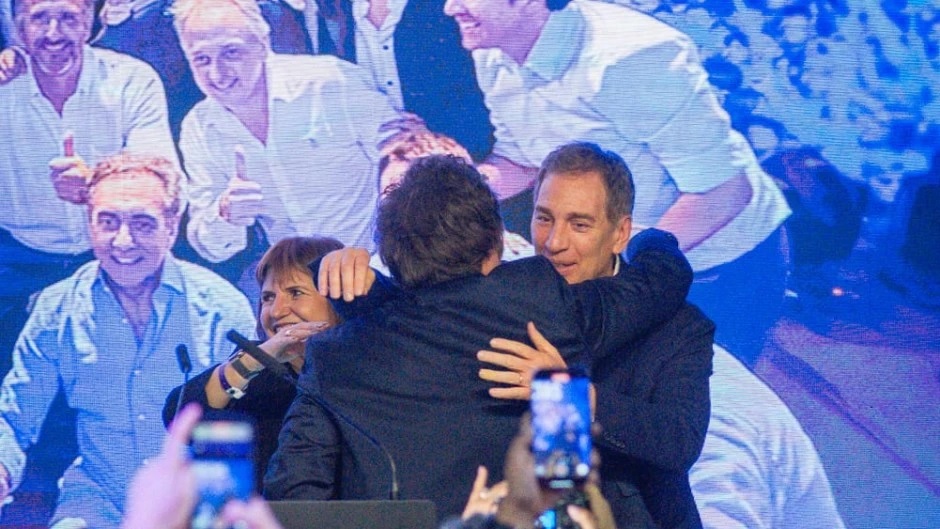🔥 Santilli desembarca en el Interior con la sombra del ajuste de Milei sobre las provincias