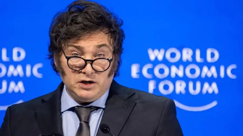 Milei se ilusiona con las elecciones 2027 y habló de Macri: “No compito con otros espacios”