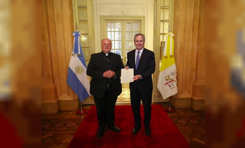 Avanza la visita del papa León XV a la Argentina: Milei recibe las cartas credenciales del nuncio